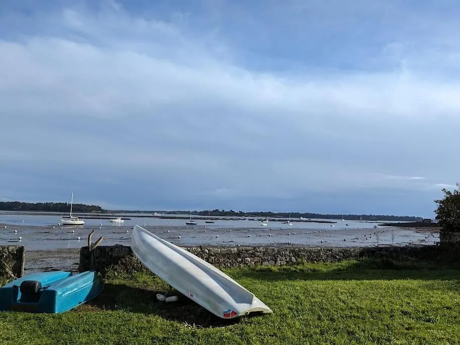 Un Verger En Bord De Mer Locmariaquer France